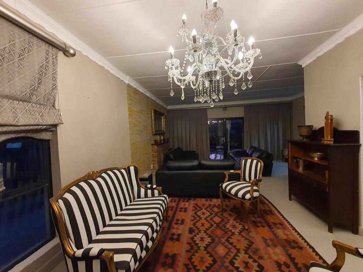 Aparthotel Le Grant Guesthhouse Kroonstad Exteriér fotografie